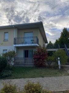 For rent Saint-quentin-de-baron 2 rooms 32 m2 Gironde (33750) photo 0