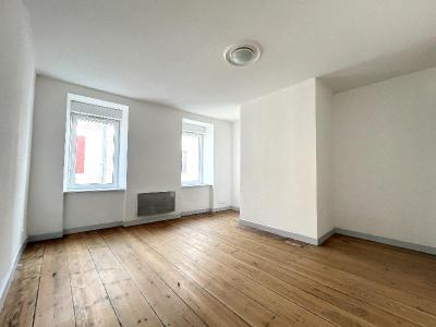 For rent Anglade 5 rooms 105 m2 Gironde (33390) photo 0