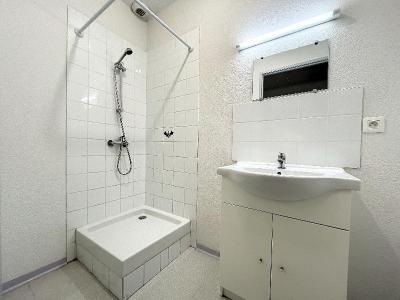 Louer Maison Anglade 780 euros