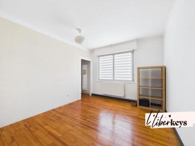 For sale Strasbourg 3 rooms 84 m2 Bas rhin (67100) photo 2