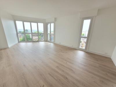 For rent Montgeron CENTRE VILLE 2 rooms 55 m2 Essonne (91230) photo 0