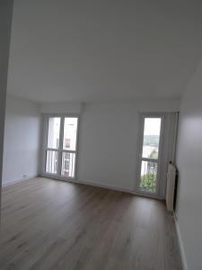 For rent Montgeron CENTRE VILLE 2 rooms 55 m2 Essonne (91230) photo 3