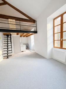 Louer Appartement  600 euros