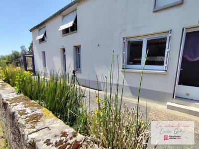 For sale Saint-pierre-des-echaubrognes 7 rooms 153 m2 Deux sevres (79700) photo 0