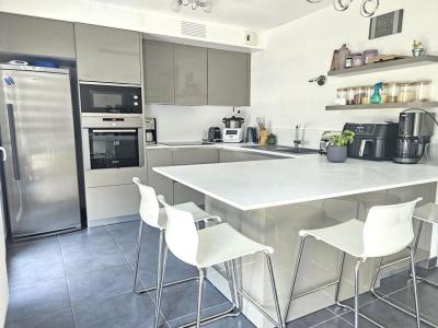 For sale Chassieu 5 rooms 120 m2 Rhone (69680) photo 4