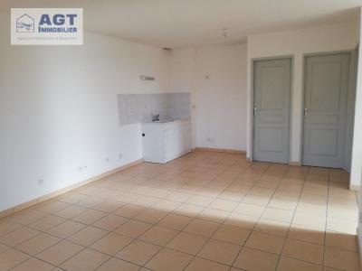 For rent Crevecoeur-le-grand 3 rooms 55 m2 Oise (60360) photo 2
