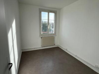 For sale Loches 3 rooms 57 m2 Indre et loire (37600) photo 3