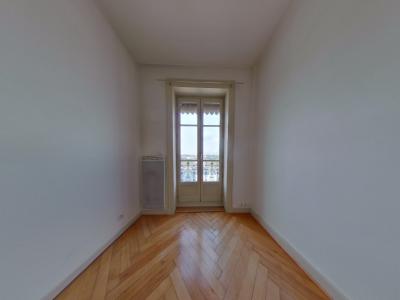 Louer Appartement 64 m2 Lyon-7eme-arrondissement