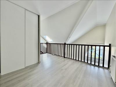 Louer Appartement Perray-en-yvelines 906 euros