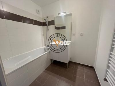 Louer Appartement Reze 839 euros