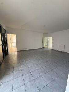 For rent Francheville 4 rooms 84 m2 Rhone (69340) photo 0