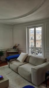 Louer Appartement Paris-8eme-arrondissement 4356 euros