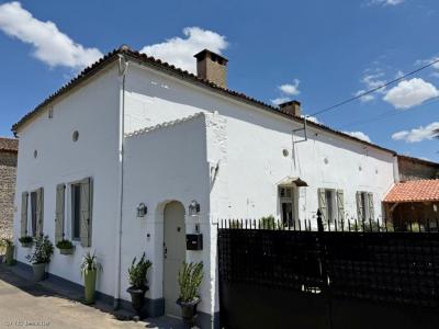 For sale Civray 8 rooms 227 m2 Vienne (86400) photo 0