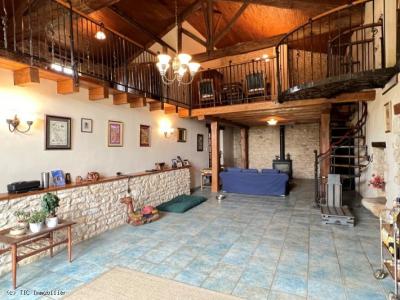Acheter Maison Cellefrouin 324950 euros