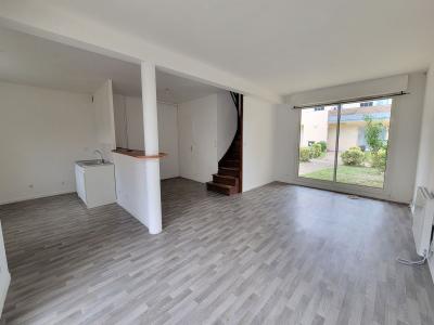 For sale Sable-sur-sarthe 4 rooms 83 m2 Sarthe (72300) photo 0
