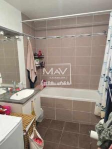 For rent Lezennes 3 rooms 57 m2 Nord (59260) photo 4