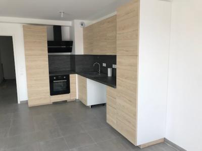 Louer Appartement 79 m2 Nimes