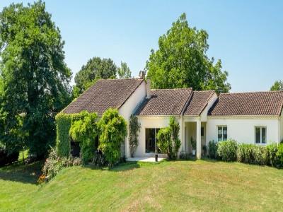 For sale Ledat LEDAT 8 rooms 220 m2 Lot et garonne (47300) photo 0