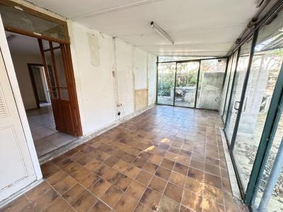 For sale Grans 4 rooms 80 m2 Bouches du Rhone (13450) photo 3