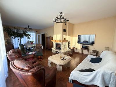 For sale Pierre-de-bresse 6 rooms 175 m2 Saone et loire (71270) photo 3