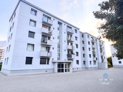 For sale Saint-egreve 3 rooms 65 m2 Isere (38120) photo 0