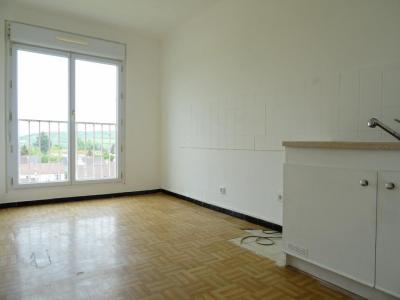 Louer Appartement Villeneuve-sur-yonne 444 euros