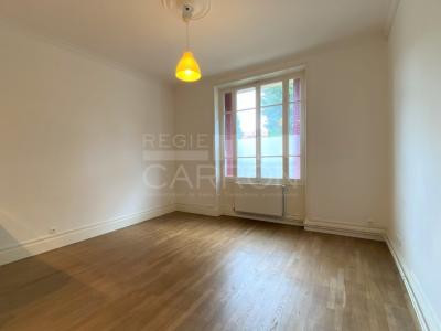 Louer Appartement Lyon-3eme-arrondissement 1363 euros