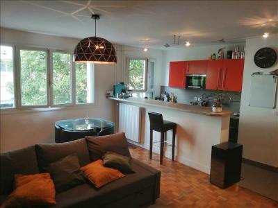 For rent Paris-19eme-arrondissement 2 rooms 48 m2 Paris (75019) photo 2