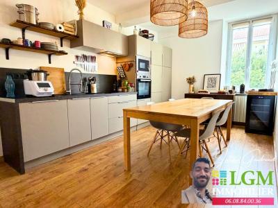 Acheter Appartement 91 m2 Nimes