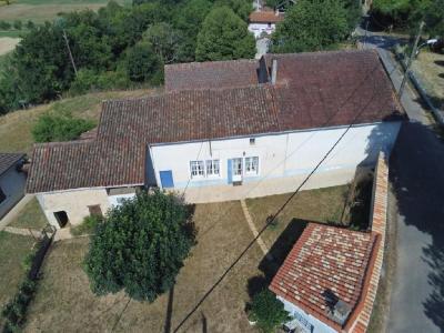 For sale 3 rooms 92 m2 Charente (16700) photo 0