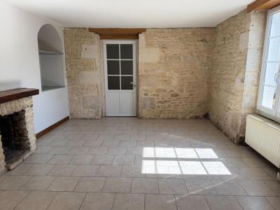 For sale Saint-maixent-l'ecole 3 rooms 75 m2 Deux sevres (79400) photo 1