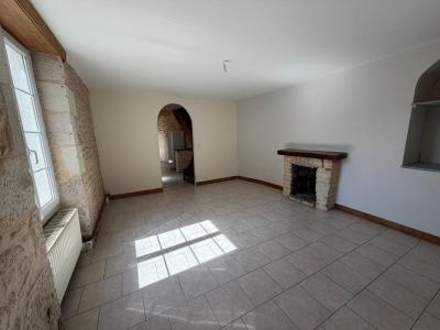For sale Saint-maixent-l'ecole 3 rooms 75 m2 Deux sevres (79400) photo 4
