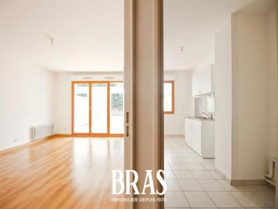For sale Vannes 3 rooms 68 m2 Morbihan (56000) photo 3