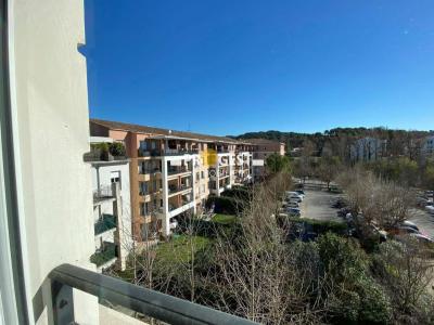 Louer Appartement Beaurecueil 605 euros