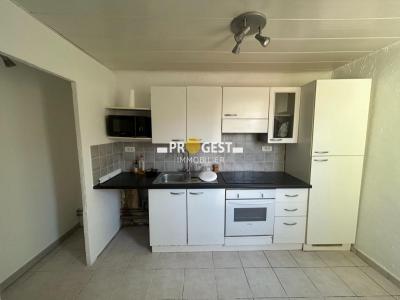 For rent Greasque 3 rooms 53 m2 Bouches du Rhone (13850) photo 2