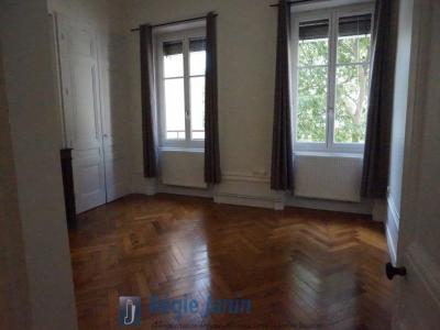 Louer Appartement Lyon-4eme-arrondissement 1584 euros