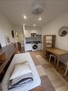 For rent Saint-cloud 1 room 16 m2 Hauts de Seine (92210) photo 0