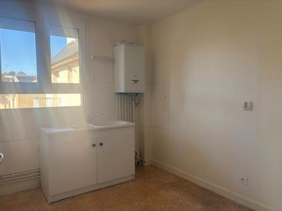 For rent Argenton-sur-creuse 3 rooms 74 m2 Indre (36200) photo 3