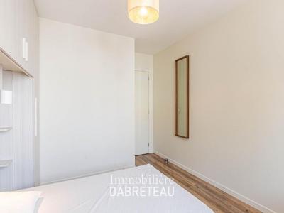 Louer Appartement 73 m2 Lyon-7eme-arrondissement