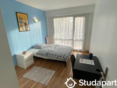Louer Appartement 12 m2 Evry