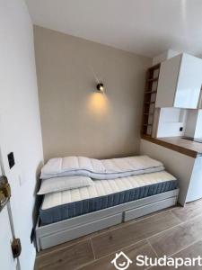 Annonce Location Appartement Paris-10eme-arrondissement 75