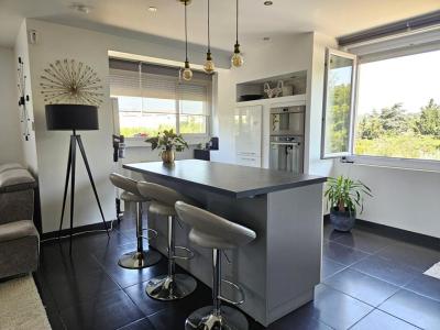 For sale Saint-genis-laval 4 rooms 105 m2 Rhone (69230) photo 4