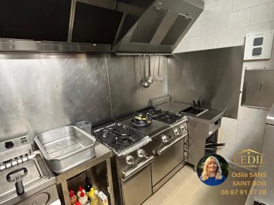 Acheter Commerce Laruns 148500 euros