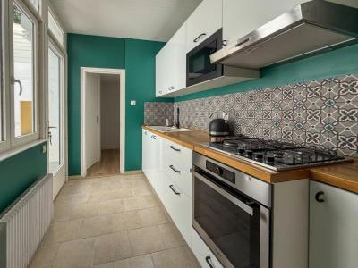 For rent Madeleine 4 rooms 80 m2 Nord (59110) photo 3