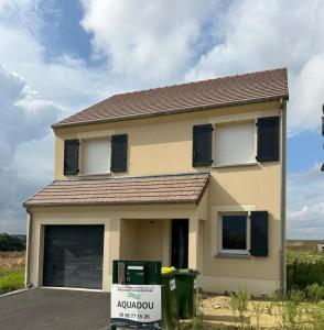 For sale Essarts-le-roi 5 rooms 93 m2 Yvelines (78690) photo 0