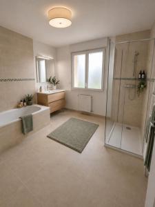 For sale Essarts-le-roi 5 rooms 93 m2 Yvelines (78690) photo 3
