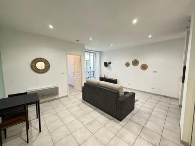 For rent Marseille-2eme-arrondissement 2 rooms 45 m2 Bouches du Rhone (13002) photo 0