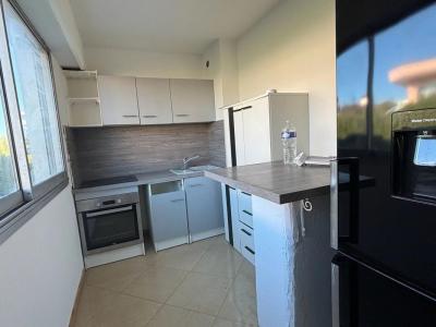 Louer Appartement 30 m2 Saint-laurent-du-var