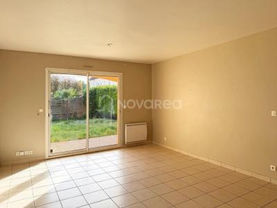 For sale Billere 3 rooms 64 m2 Pyrenees atlantiques (64140) photo 0