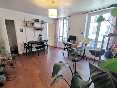 For rent Paris-18eme-arrondissement 2 rooms 33 m2 Paris (75018) photo 0